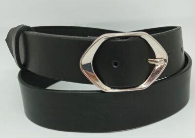 Cinturón negro con hebilla Trapecio - Añil Constantina