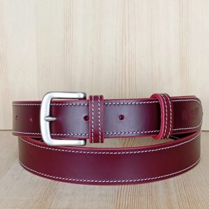 Cinturón corinto con costura