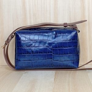 Bolso modelo Daniela piel grabada azul marino
