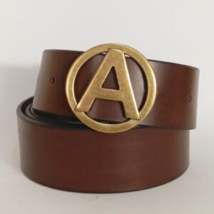 Cinturón hebilla inicial